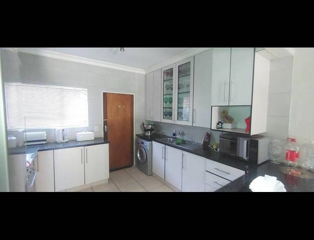 2 BEDROOM APARTMENT FOR SALE IN ALBEMARLE